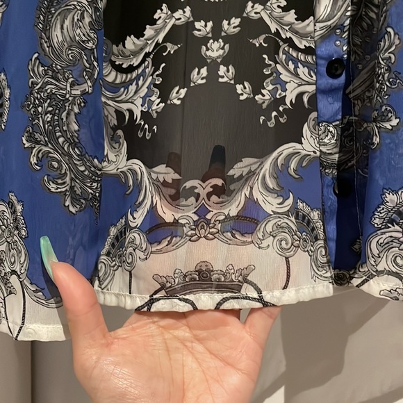 Sheer Patterned Blouse - Picture 3 of 4
